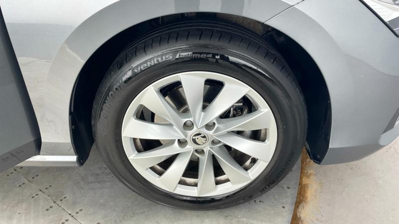 Used Skoda Superb 2024 for sale - 76322298: Photo 5