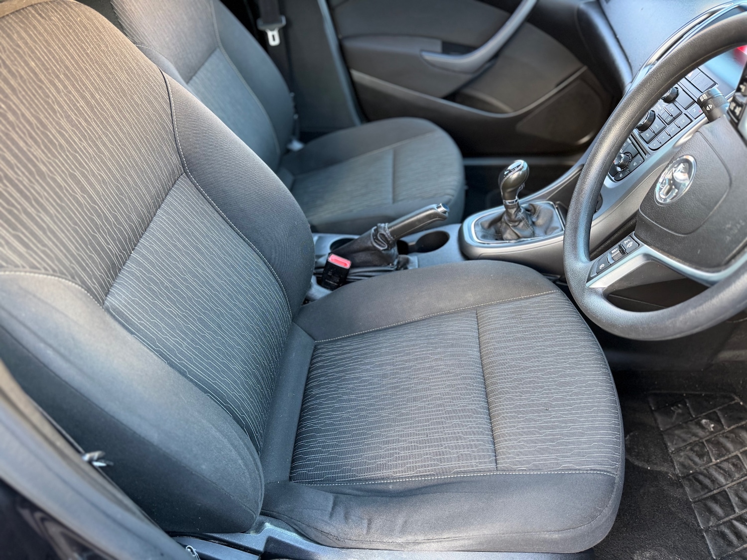 Used Vauxhall Astra 2015 for sale - 77096825: Photo 16