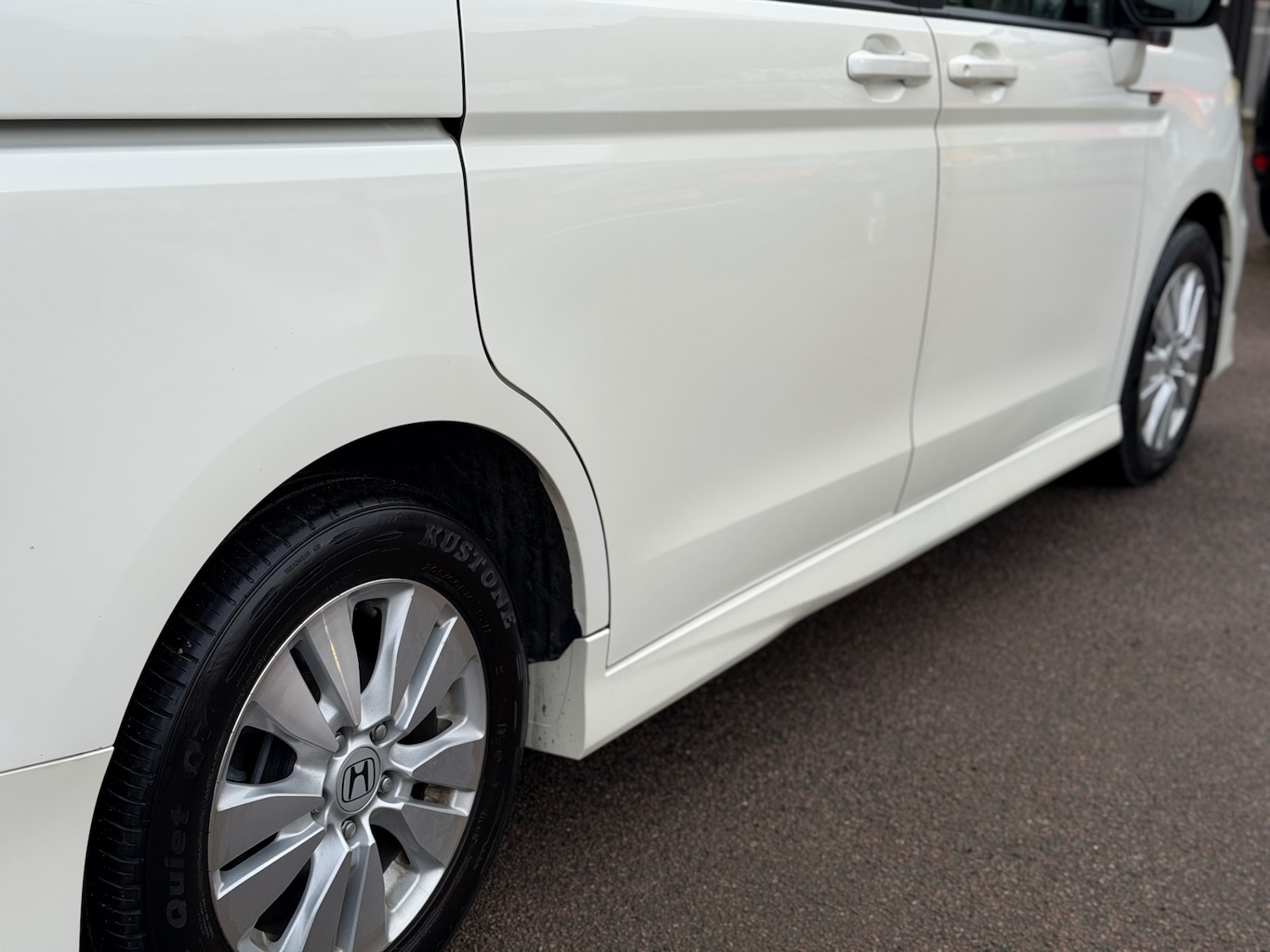 Used Honda Stepwagon 2011 for sale - 77201503: Photo 11