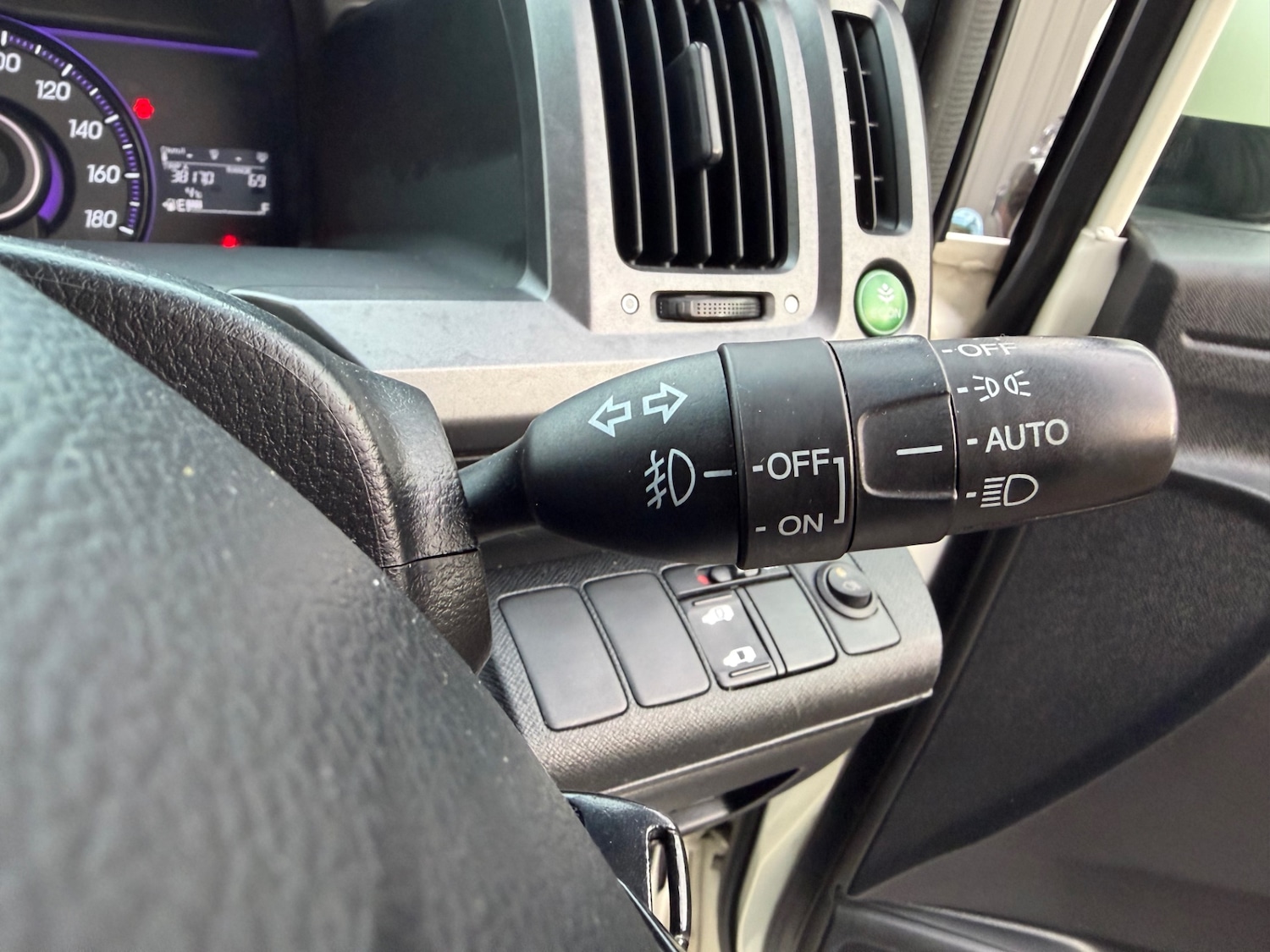 Used Honda Stepwagon 2011 for sale - 77201503: Photo 22