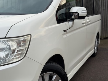 Used Honda Stepwagon 2011 for sale - 77201503: Photo