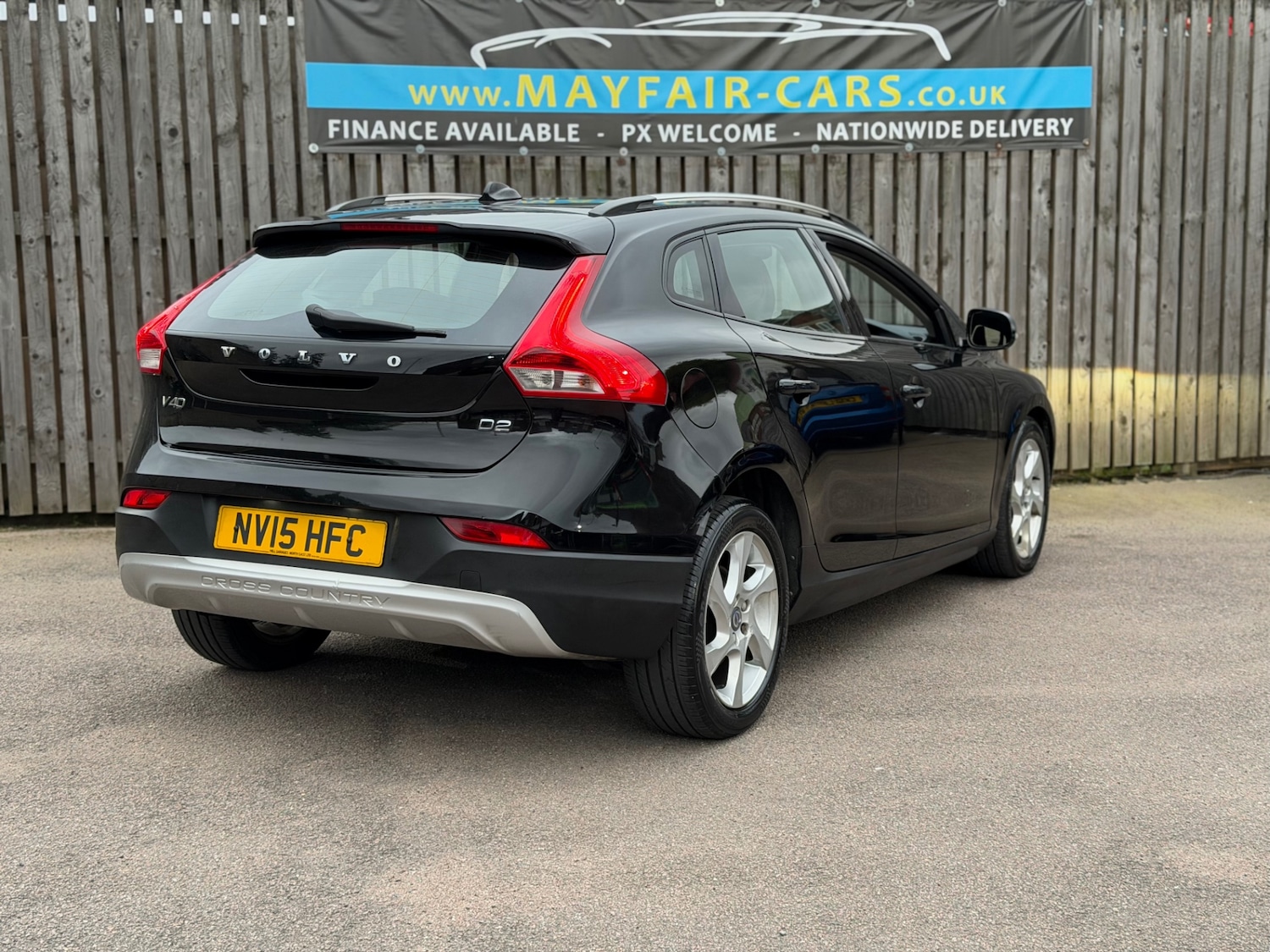 Used Volvo V40 2015 for sale - 76277442: Photo 10