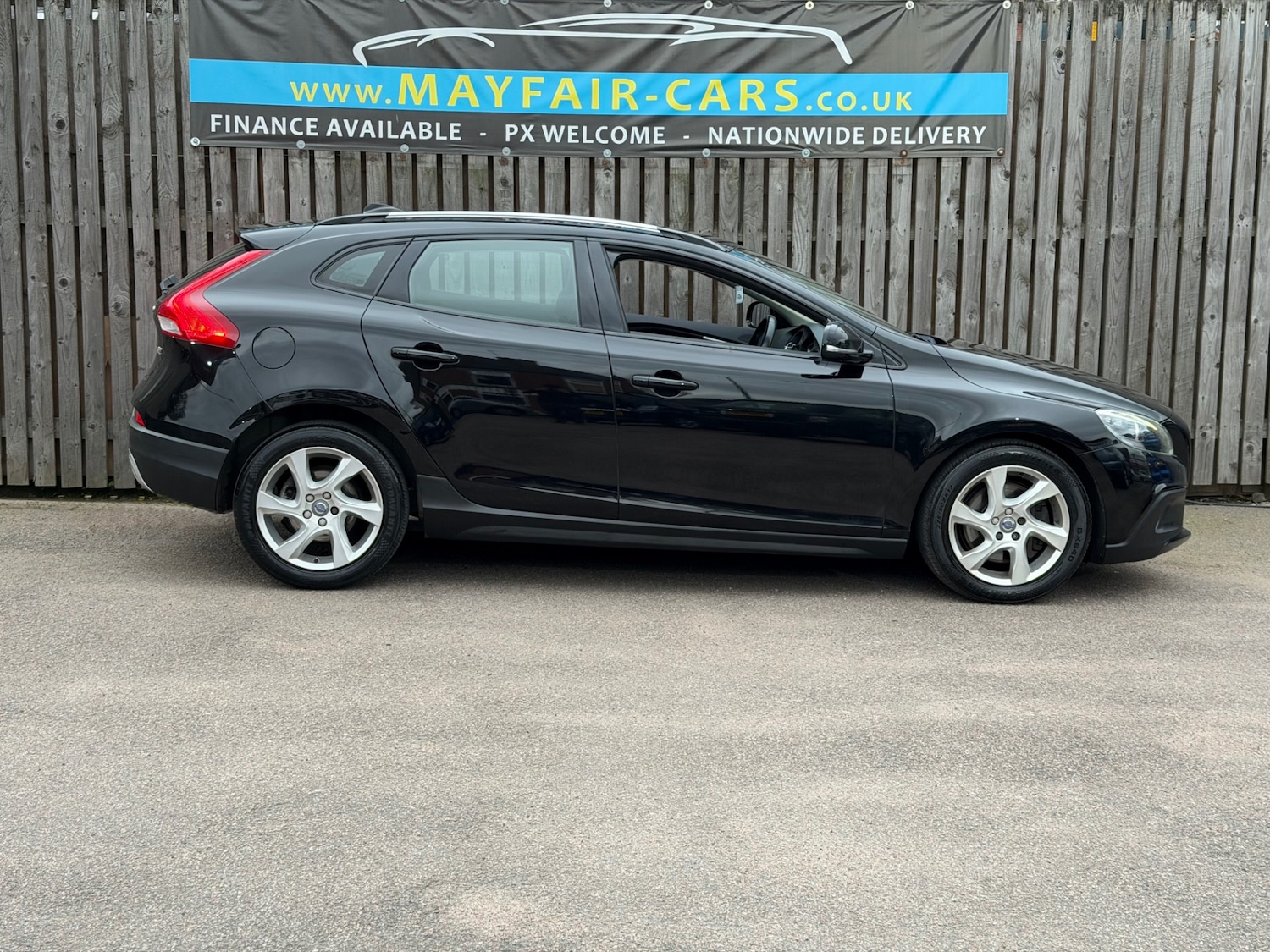 Used Volvo V40 2015 for sale - 76277442: Photo 13