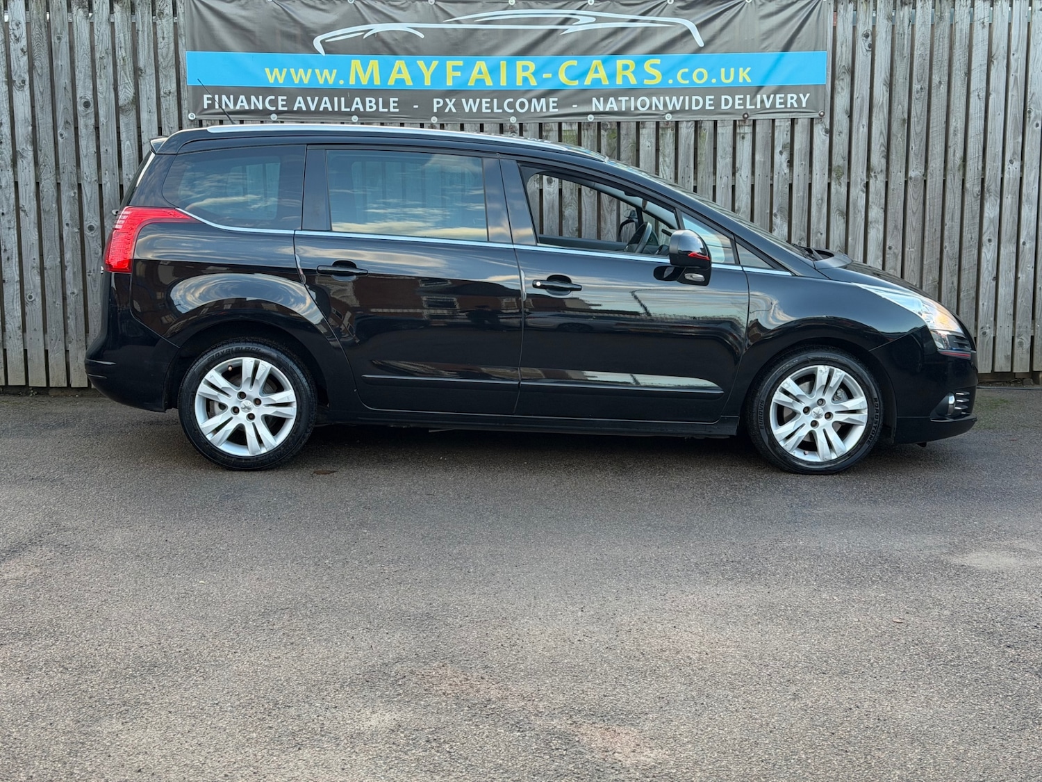 Used Peugeot 5008 2013 for sale - 76864280: Photo 10