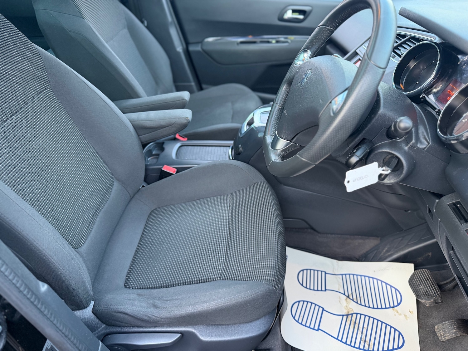 Used Peugeot 5008 2013 for sale - 76864280: Photo 15