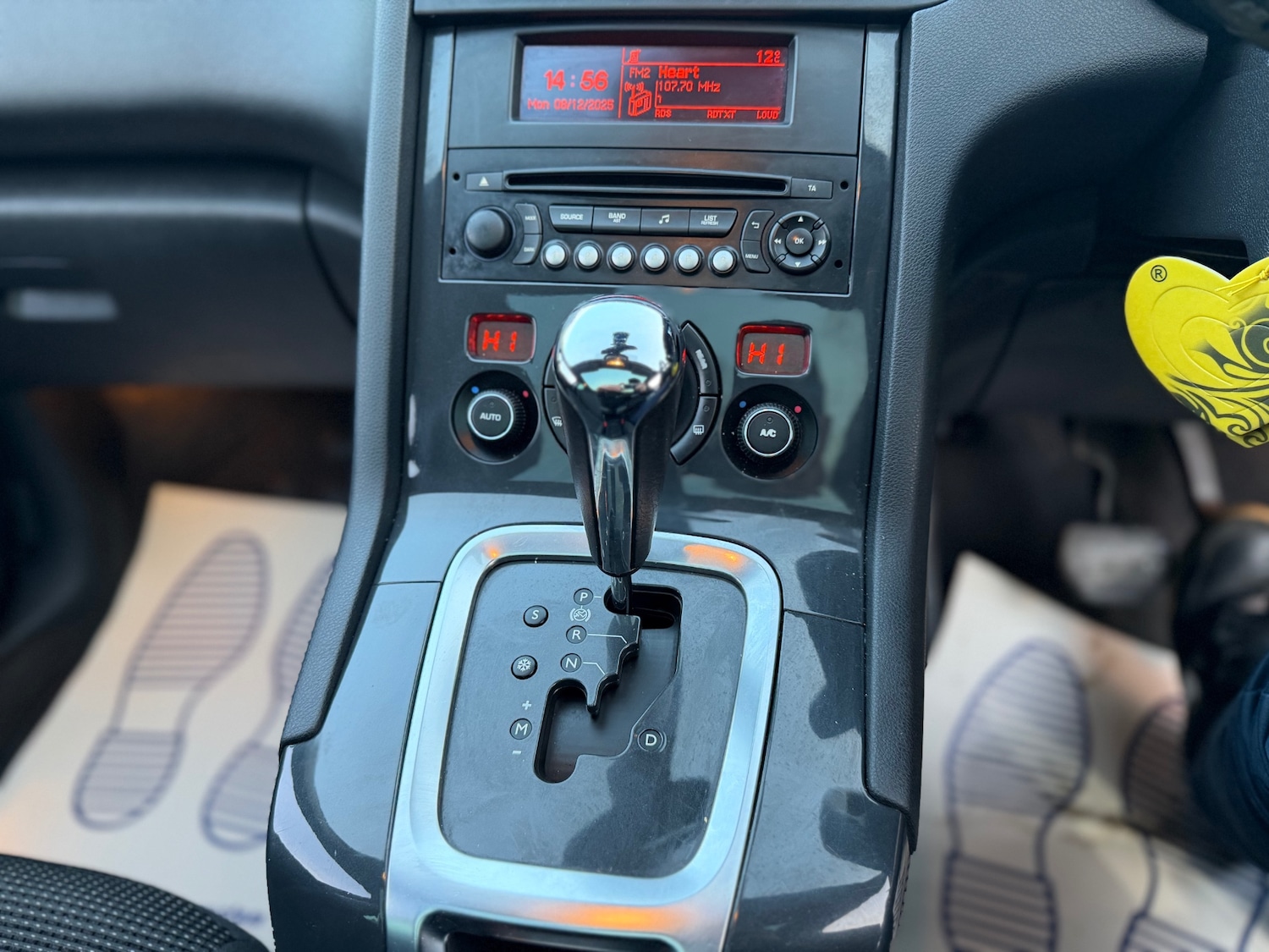 Used Peugeot 5008 2013 for sale - 76864280: Photo 18