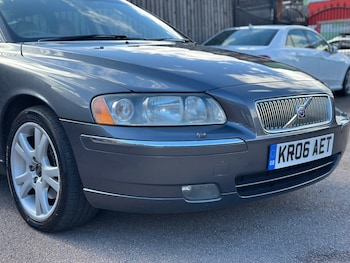 Used Volvo V70 2006 for sale - 76280423: Photo