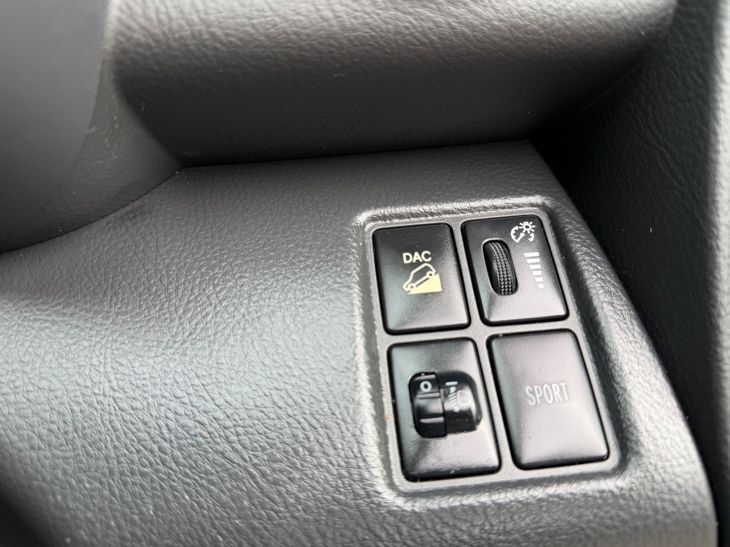 Used Toyota RAV4 2011 for sale - 78099059: Photo 26