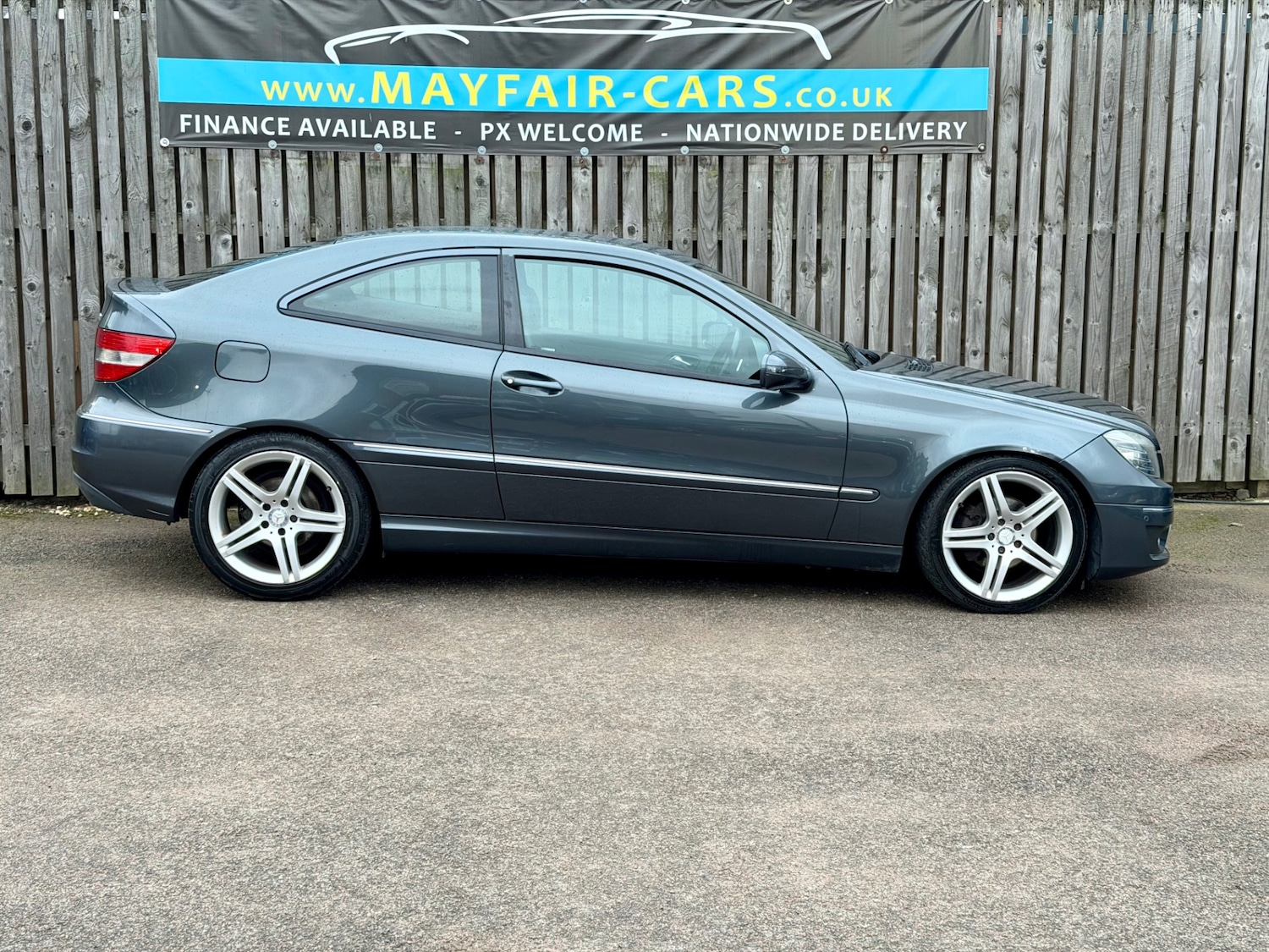 Used Mercedes-Benz CLC Class 2010 for sale - 76527302: Photo 11