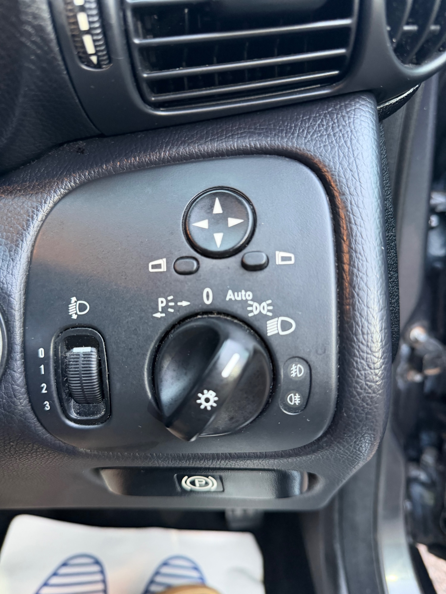 Used Mercedes-Benz CLC Class 2010 for sale - 76527302: Photo 17