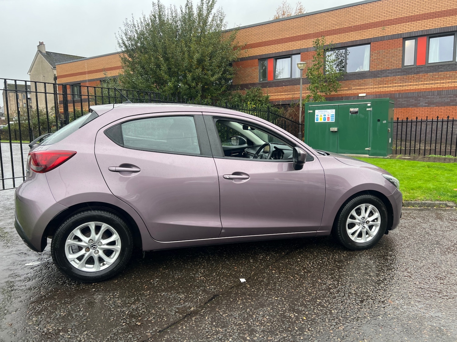 Used Mazda Mazda2 2016 for sale - 76455652: Photo 8