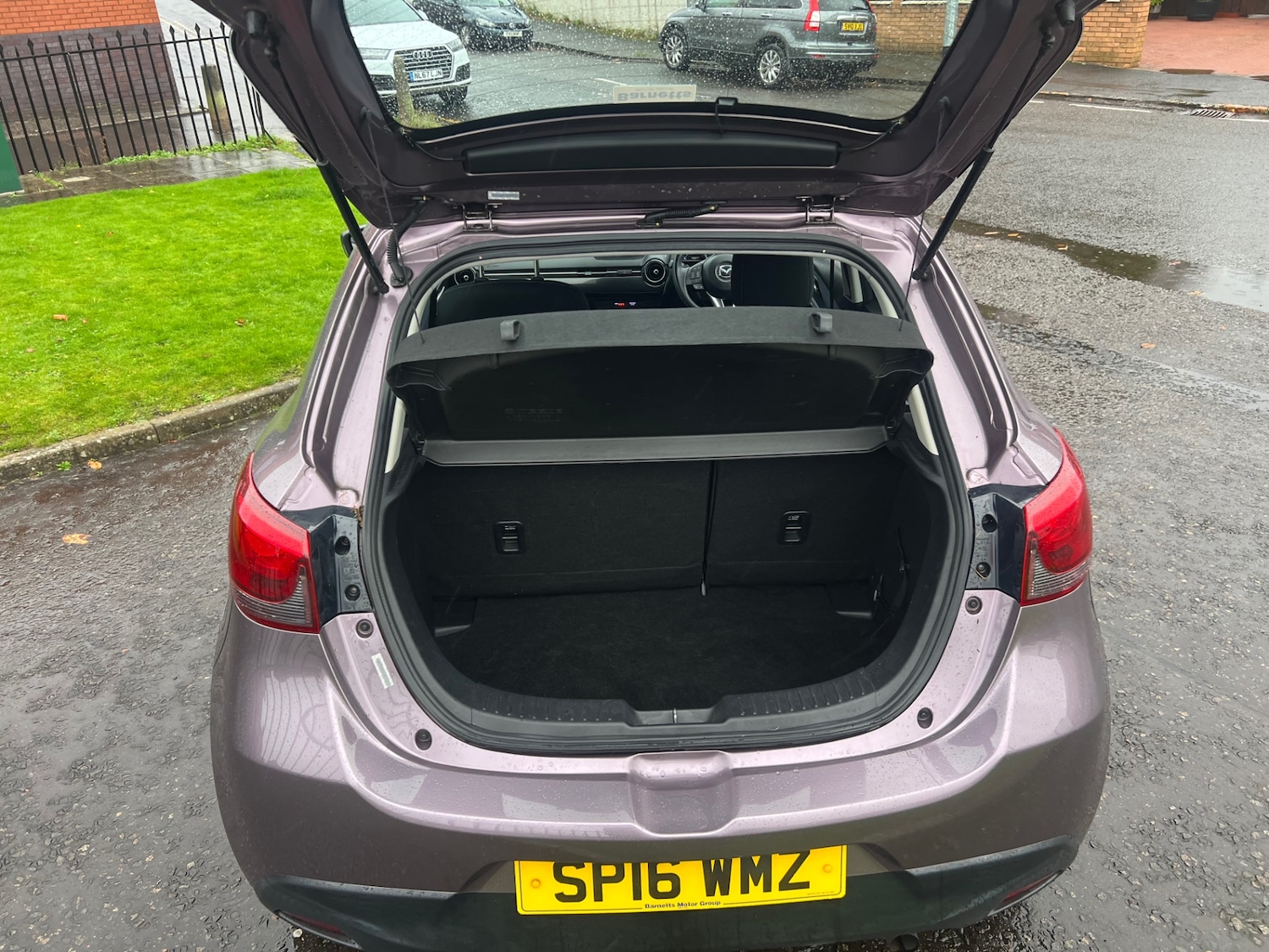 Used Mazda Mazda2 2016 for sale - 76455652: Photo 9