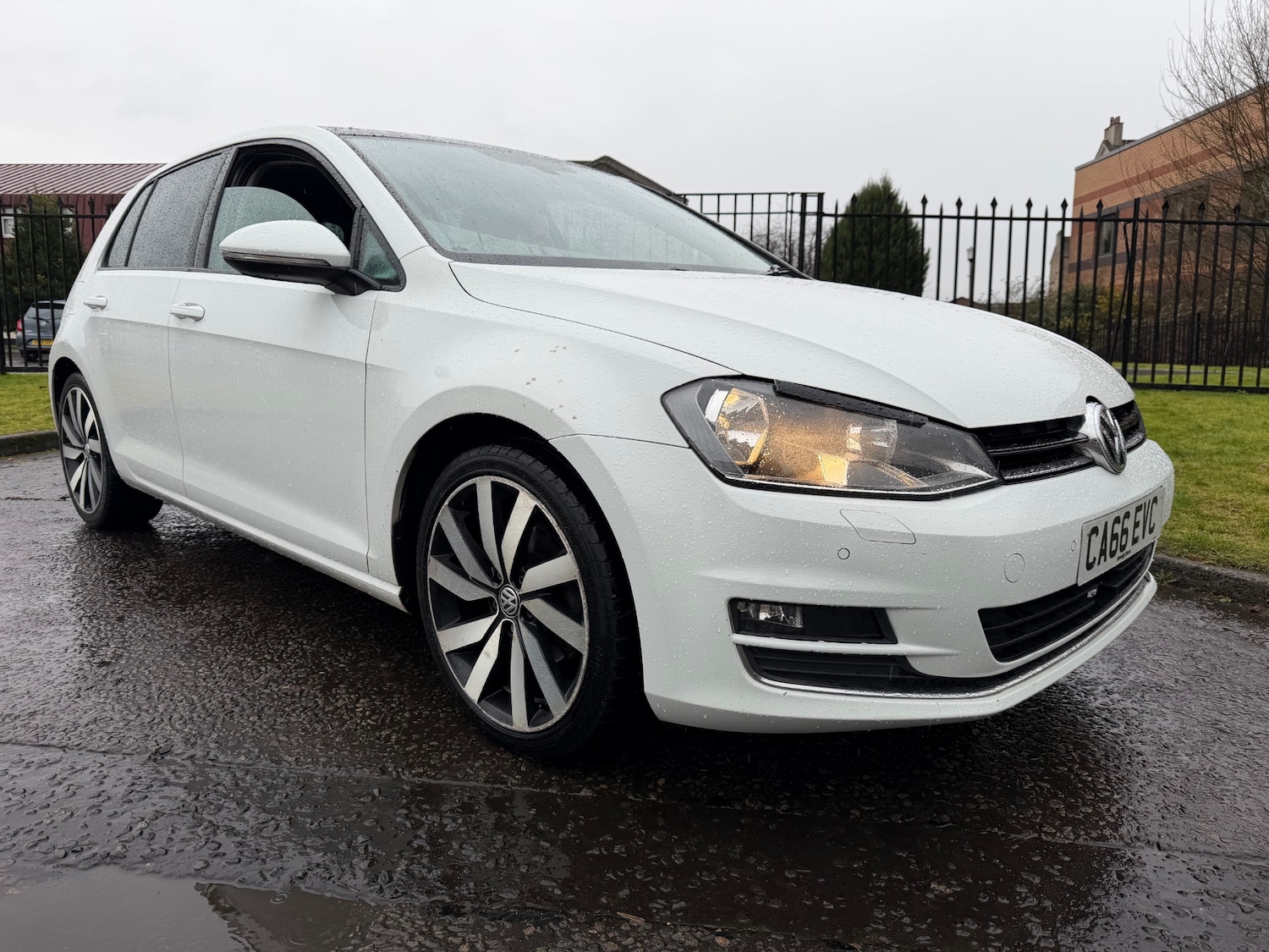 Used Volkswagen Golf 2016 for sale - 77283380: Photo 1