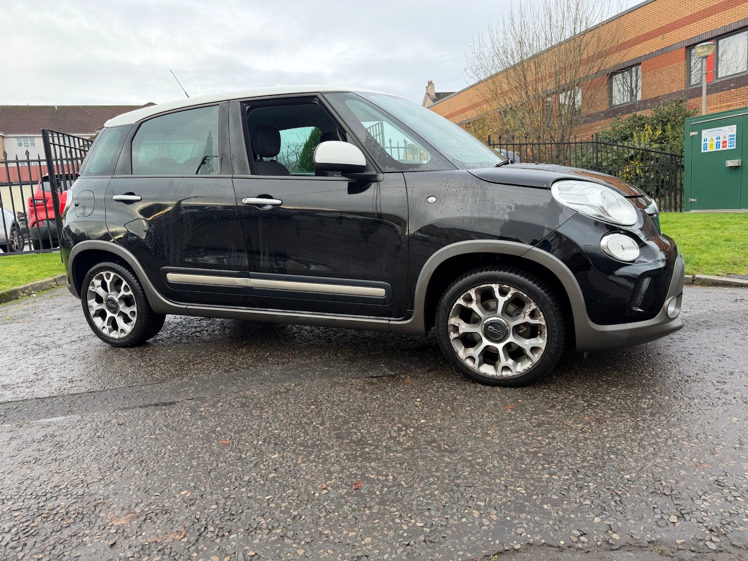 Used Fiat 500L 2014 for sale - 77049177: Photo 9