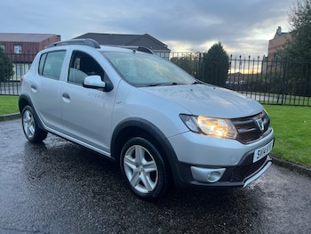 Used Dacia Sandero Stepway 2014 for sale - 76455661: Photo