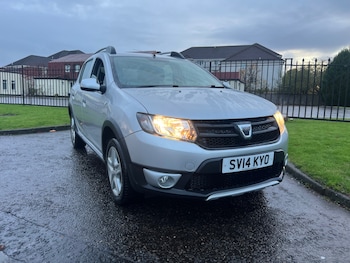 Used Dacia Sandero Stepway 2014 for sale - 76455661: Photo
