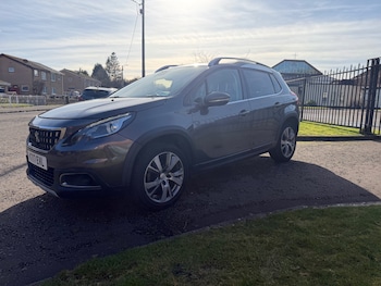 Used Peugeot 2008 2017 for sale - 77591862: Photo