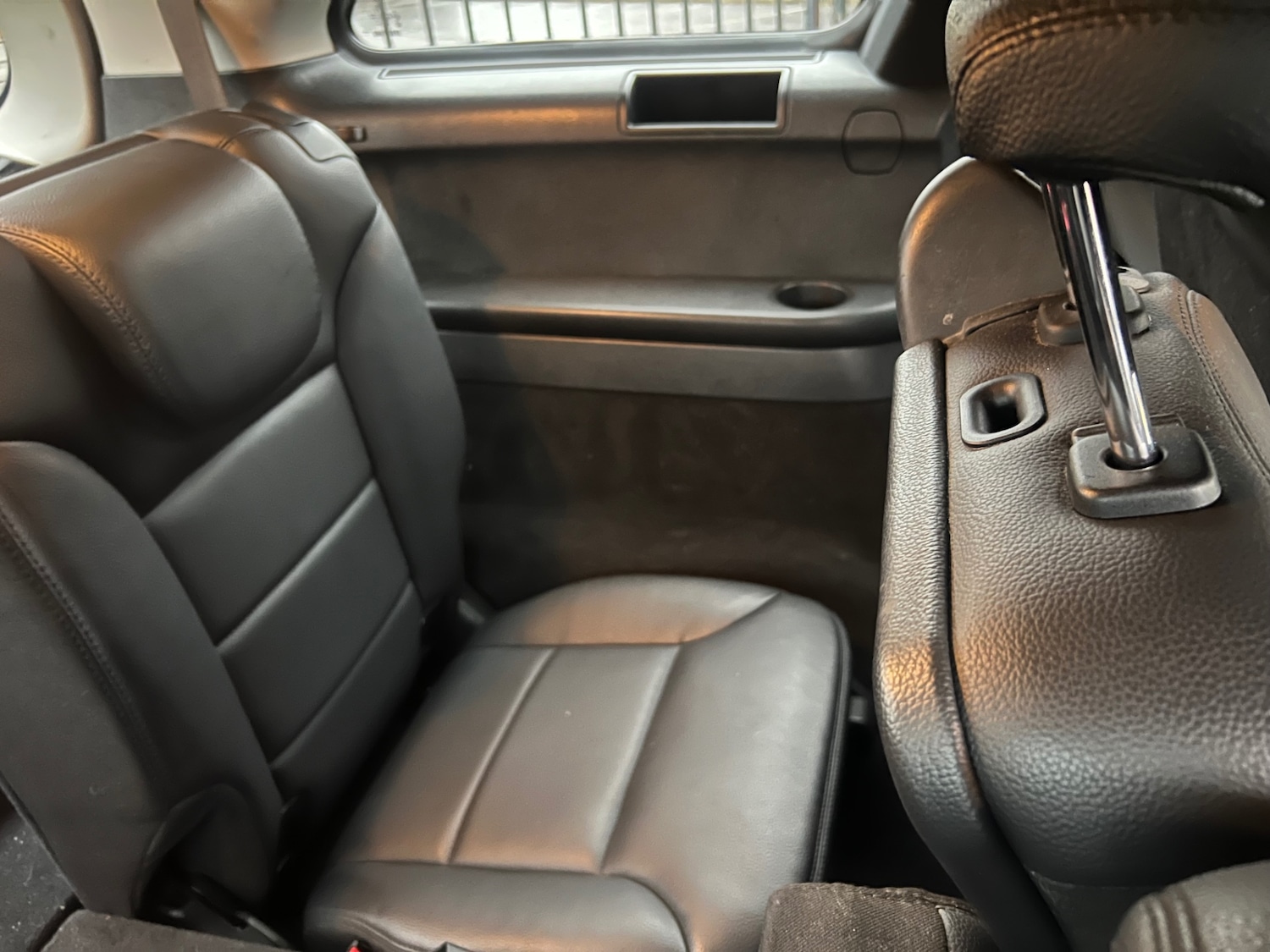 Used Mercedes-Benz R Class 2010 for sale - 76373225: Photo 16