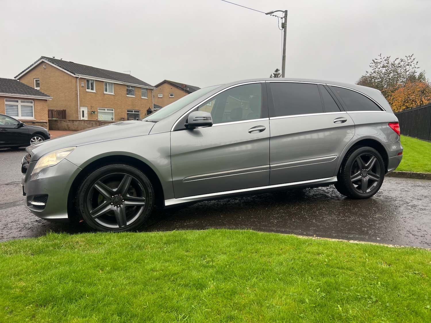 Used Mercedes-Benz R Class 2010 for sale - 76373225: Photo 5