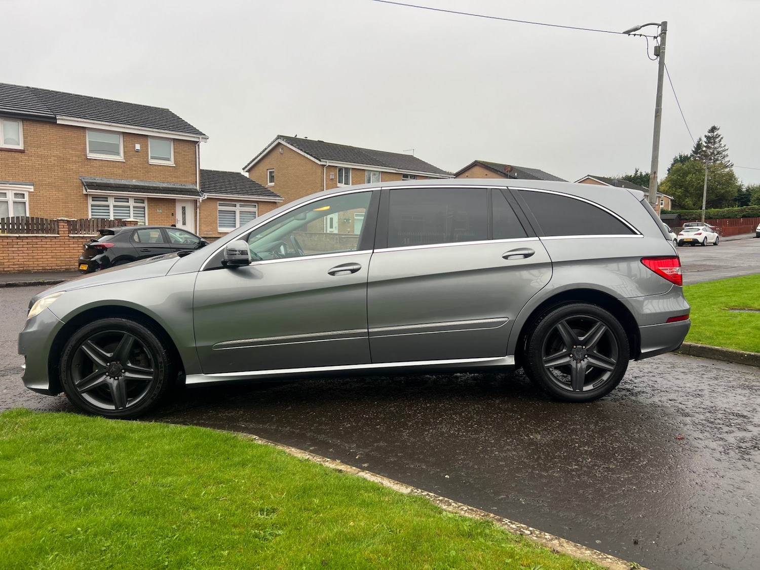 Used Mercedes-Benz R Class 2010 for sale - 76373225: Photo 6