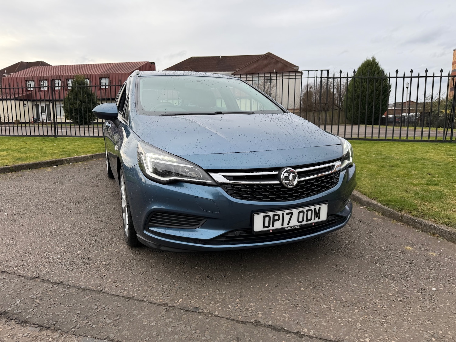 Used Vauxhall Astra 2017 for sale - 77591809: Photo 2