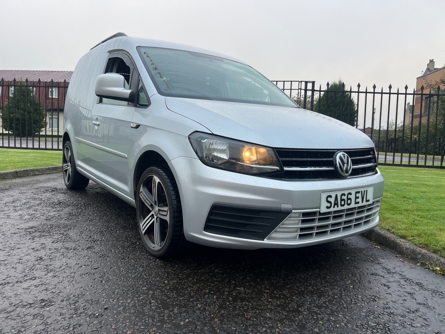 Used Volkswagen Caddy 2016 for sale - 76250717: Photo 1