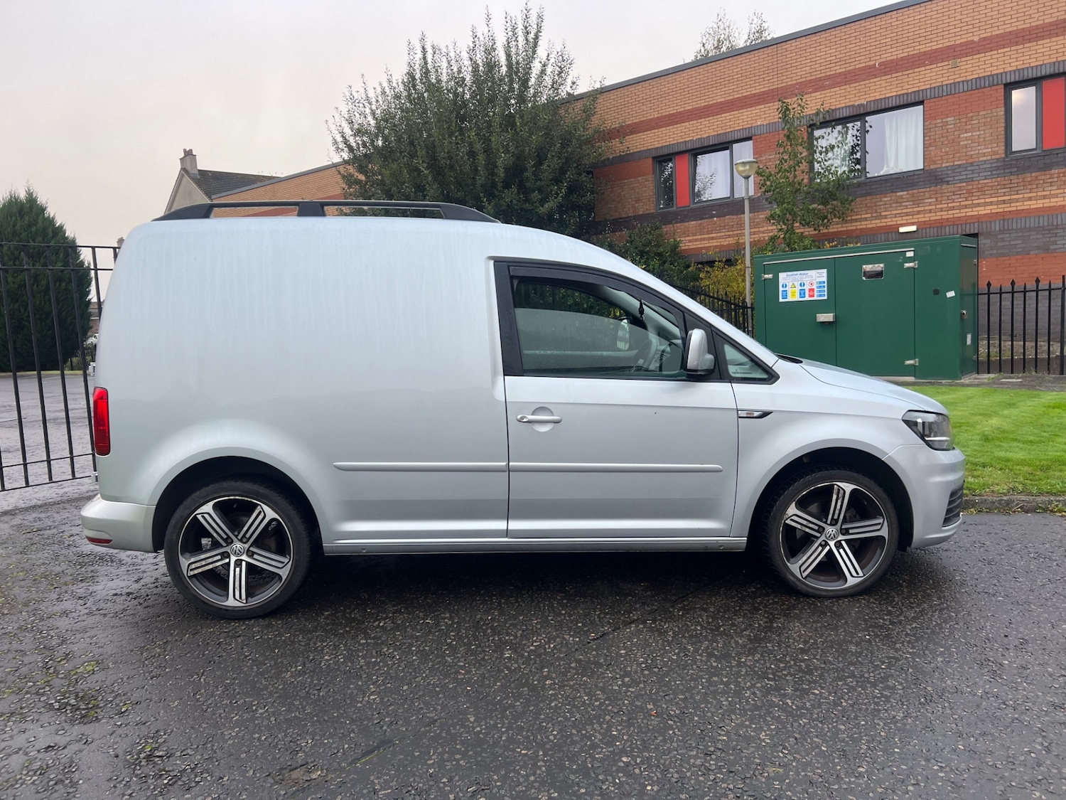 Used Volkswagen Caddy 2016 for sale - 76250717: Photo 9