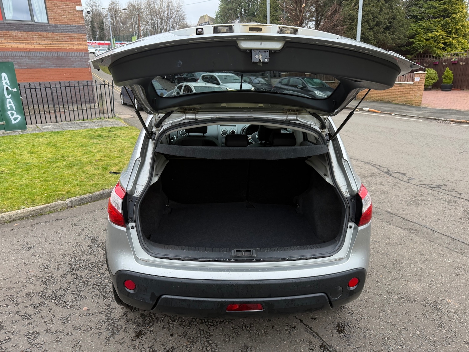 Used Nissan Qashqai 2013 for sale - 77326607: Photo 12