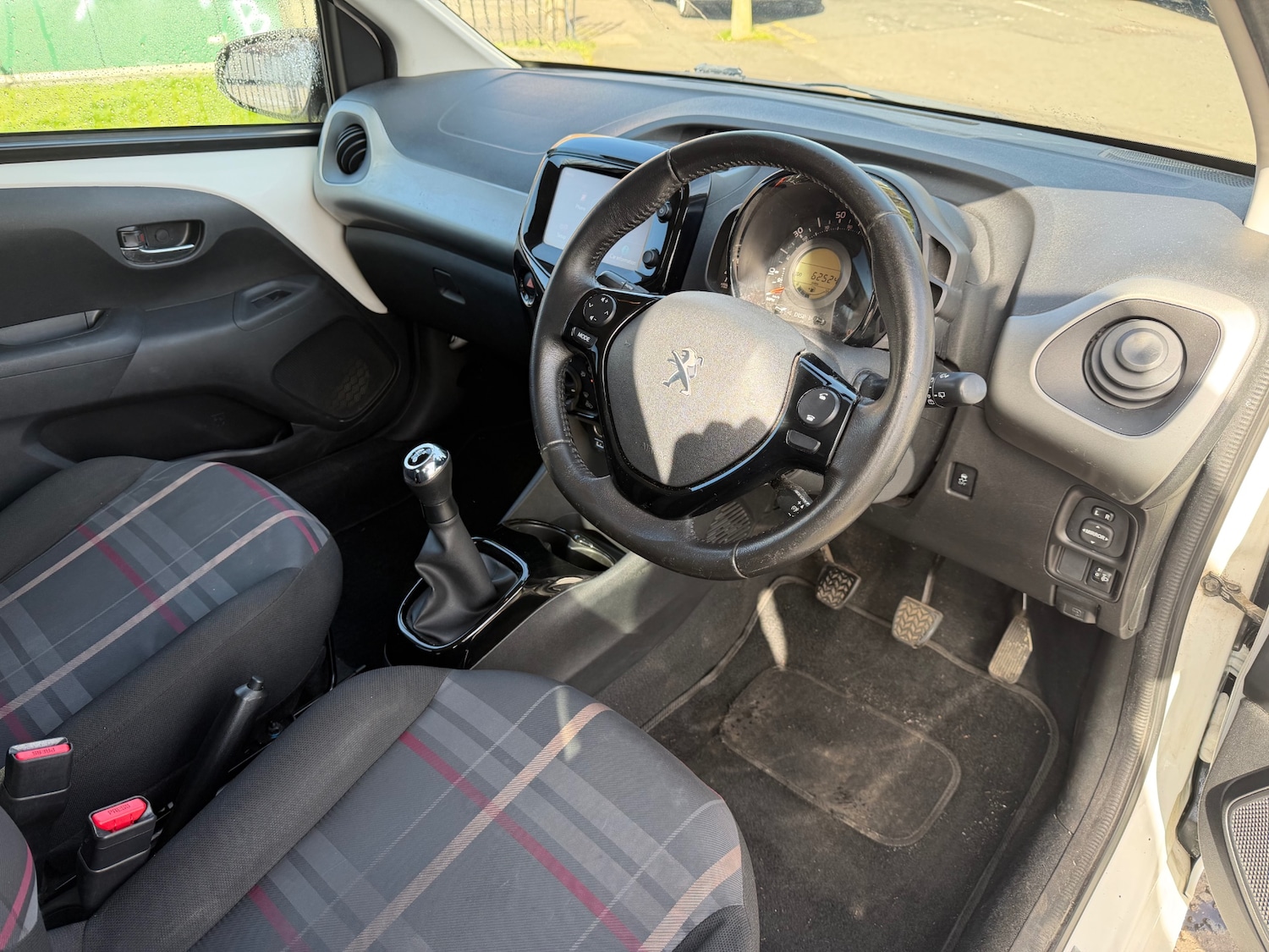 Used Peugeot 108 2015 for sale - 77981220: Photo 17