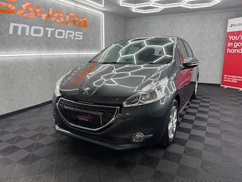 Used Peugeot 208 2015 for sale - 79395900: Photo