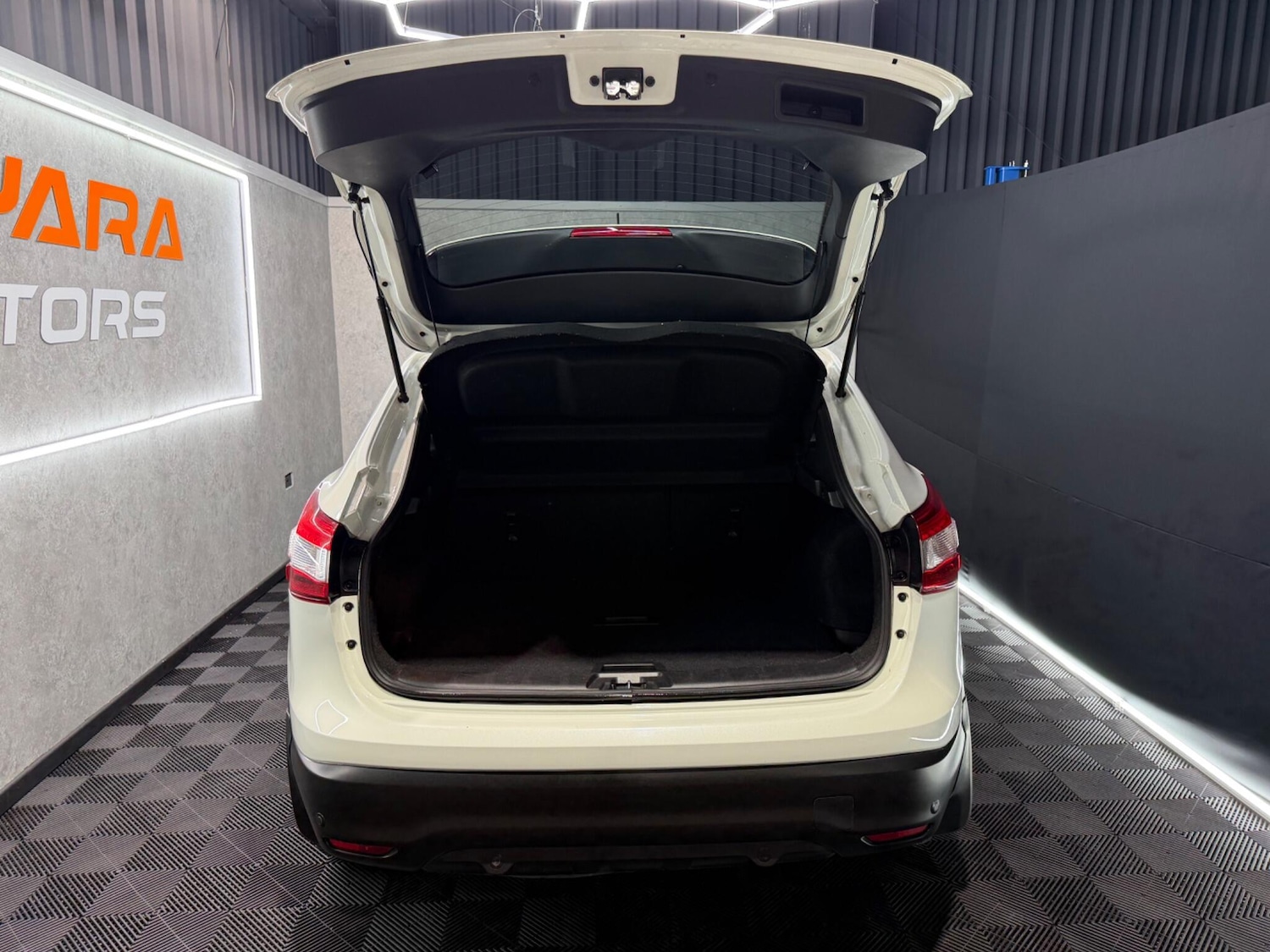 Used Nissan Qashqai for sale - 77784756: Photo 16