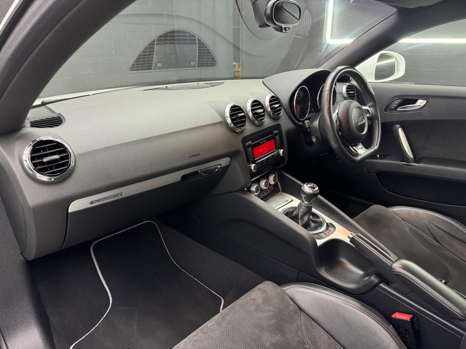 Used Audi TT 2012 for sale - 76862568: Photo 24