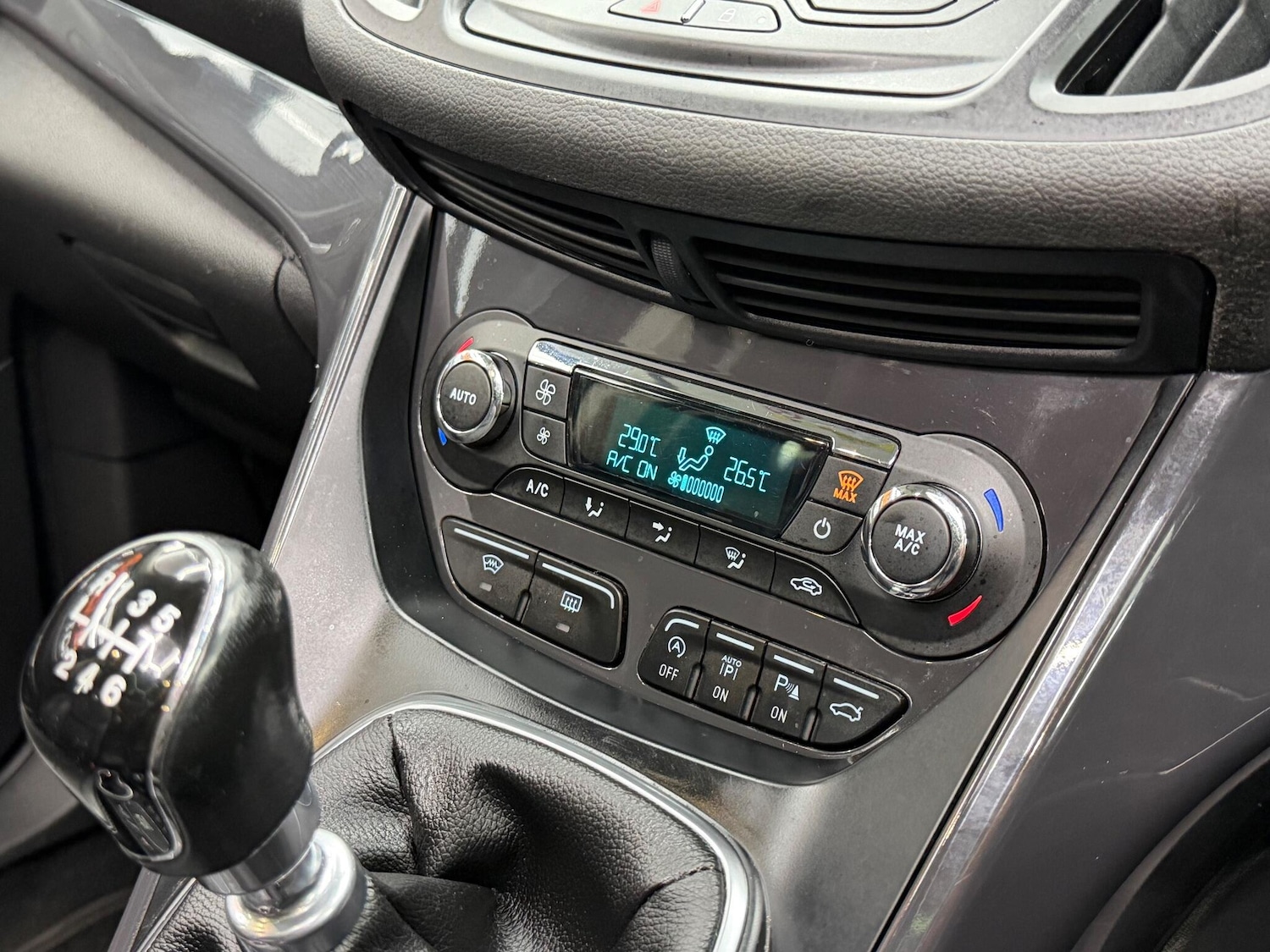 Used Ford Kuga 2016 for sale - 77015415: Photo 29