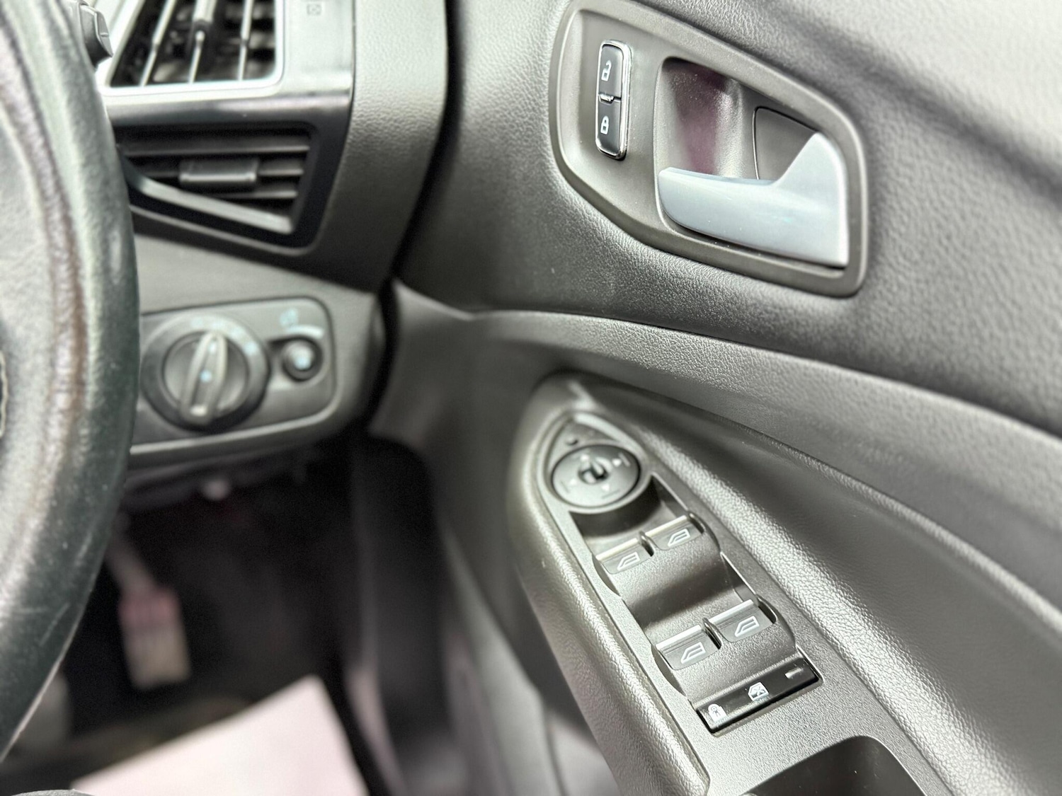 Used Ford Kuga 2016 for sale - 77015415: Photo 34