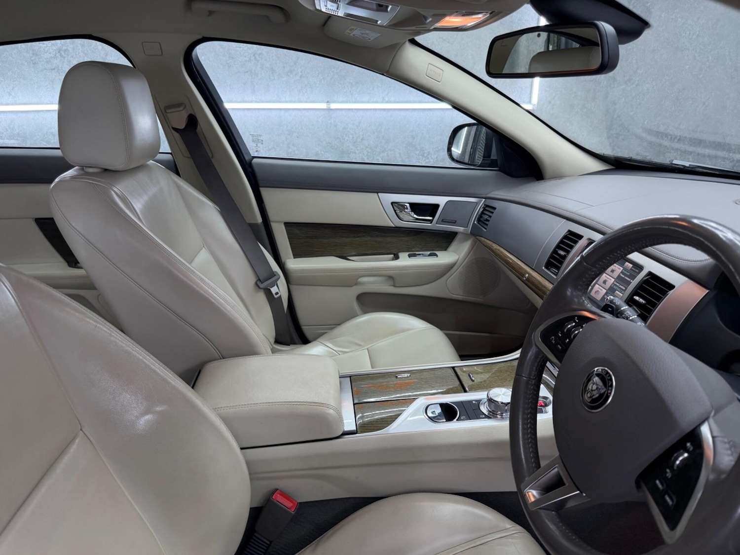 Used Jaguar XF 2014 for sale - 77982603: Photo 22