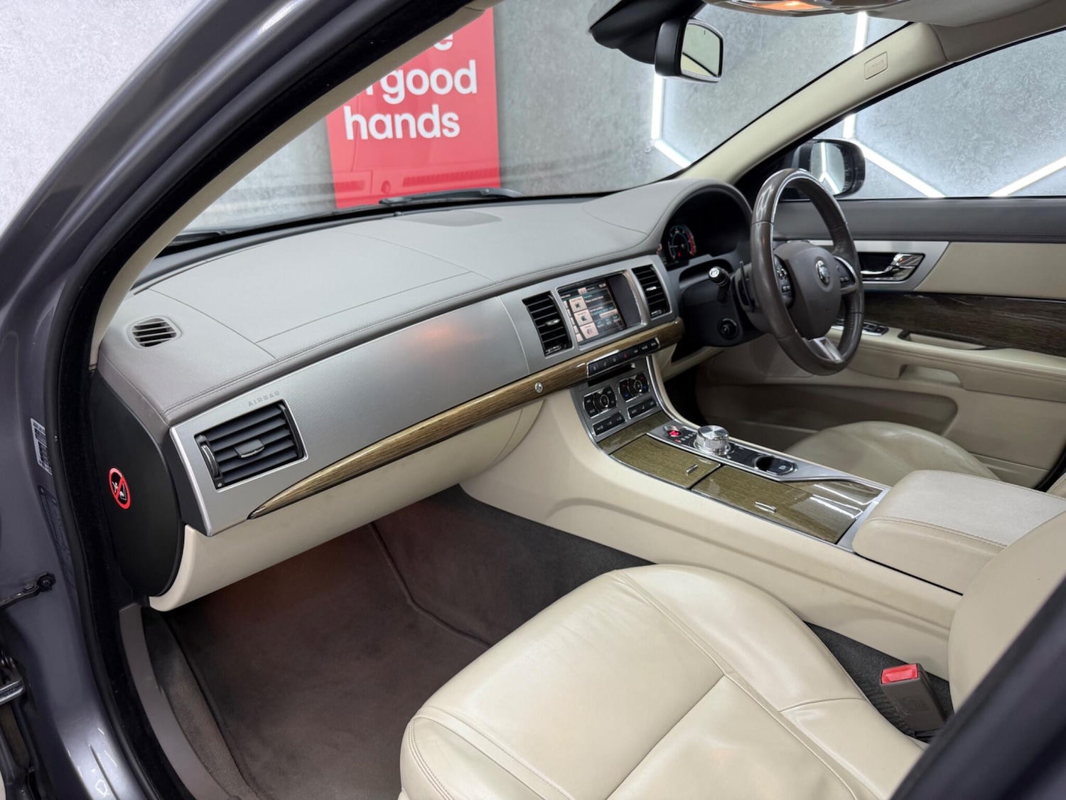 Used Jaguar XF 2014 for sale - 77982603: Photo 24