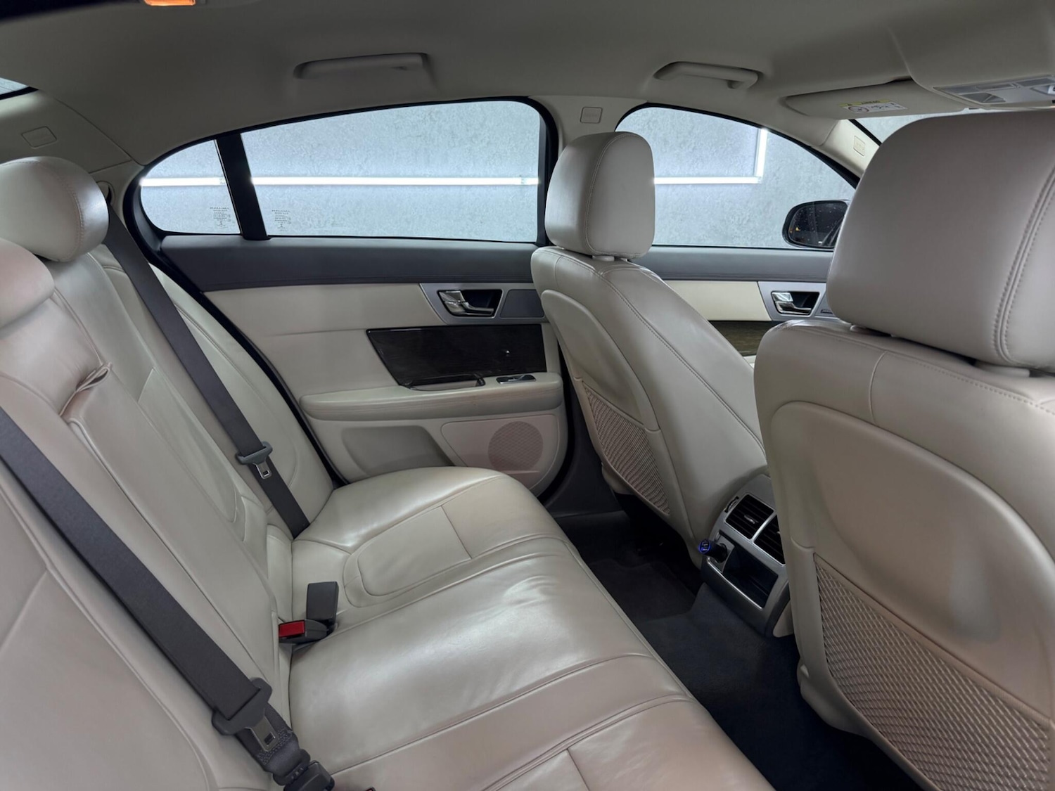 Used Jaguar XF 2014 for sale - 77982603: Photo 27