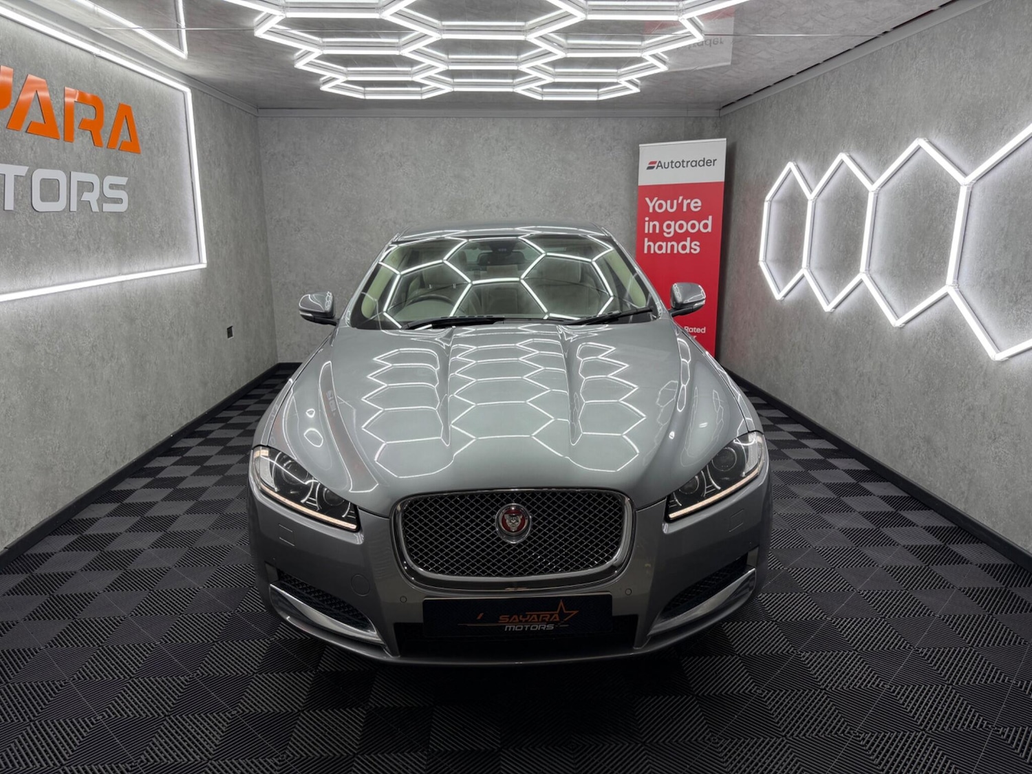 Used Jaguar XF 2014 for sale - 77982603: Photo 3