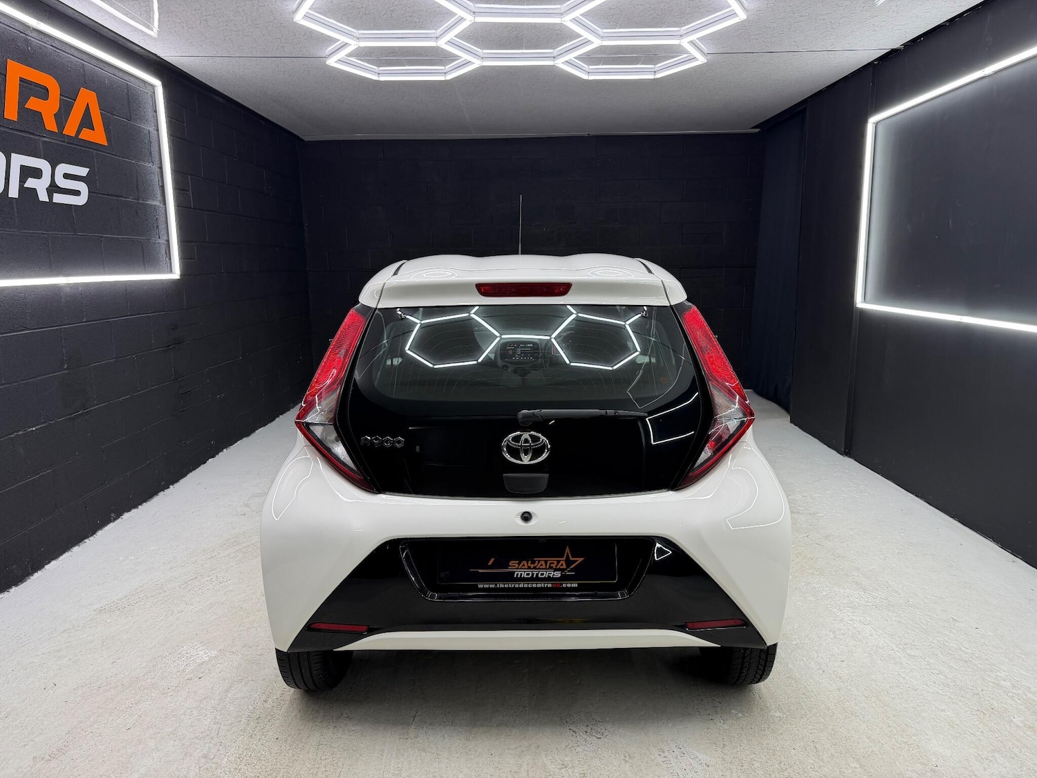 Used Toyota AYGO 2018 for sale - 76887305: Photo 11