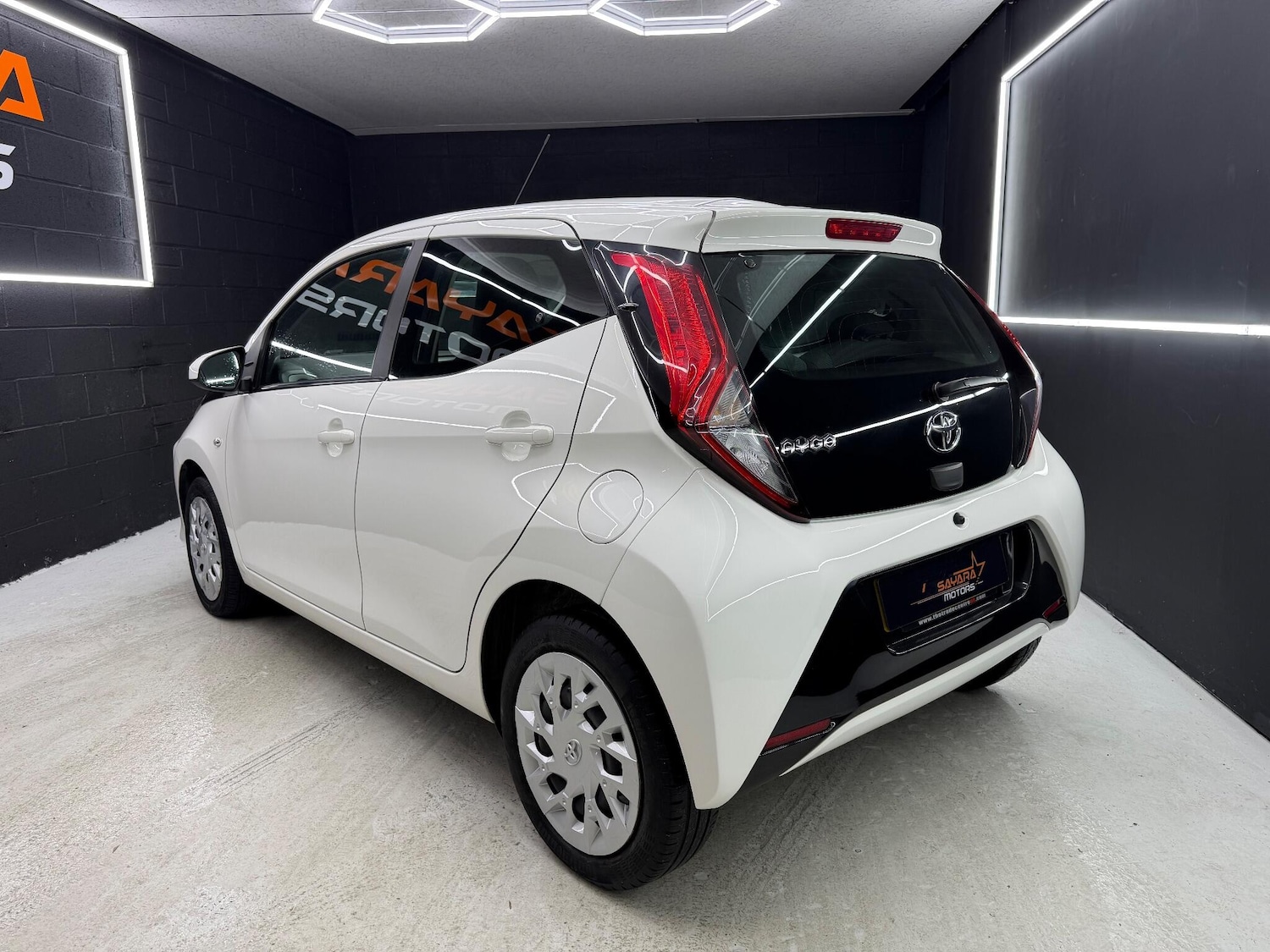 Used Toyota AYGO 2018 for sale - 76887305: Photo 16