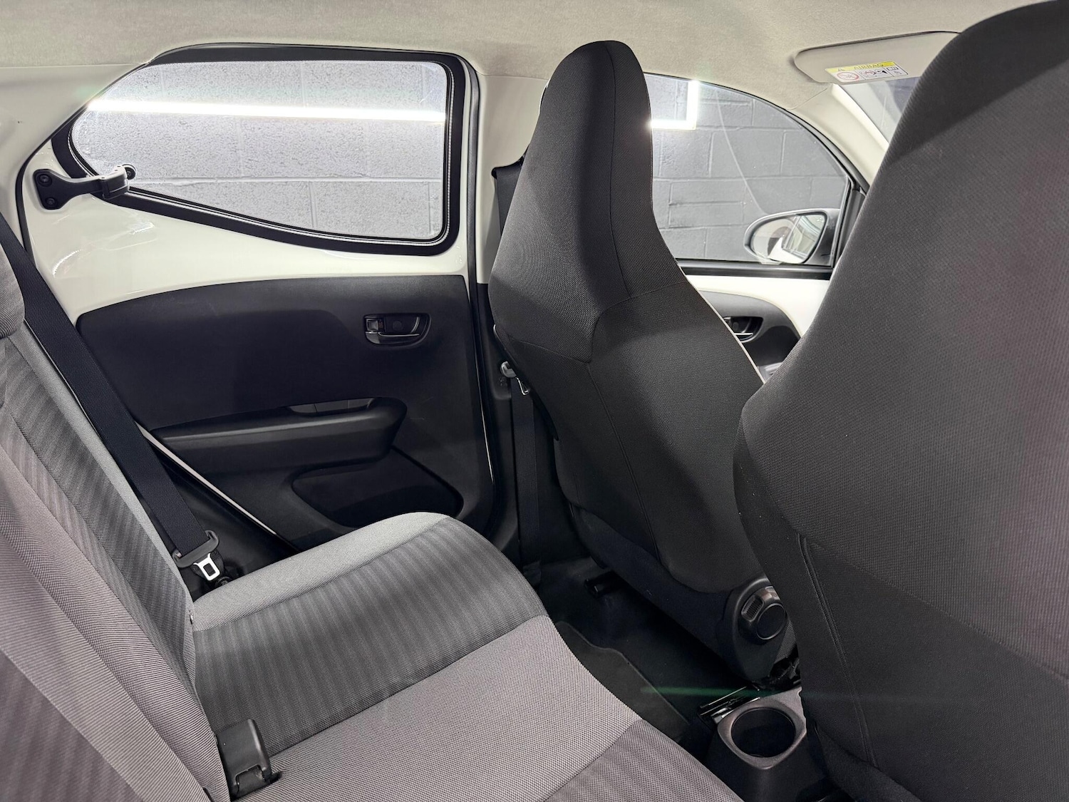 Used Toyota AYGO 2018 for sale - 76887305: Photo 28