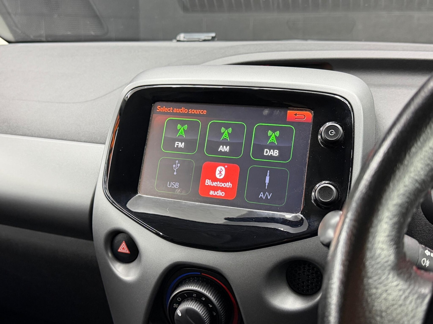 Used Toyota AYGO 2018 for sale - 76887305: Photo 29