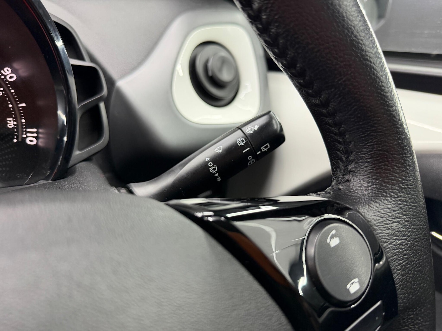 Used Toyota AYGO 2018 for sale - 76887305: Photo 39