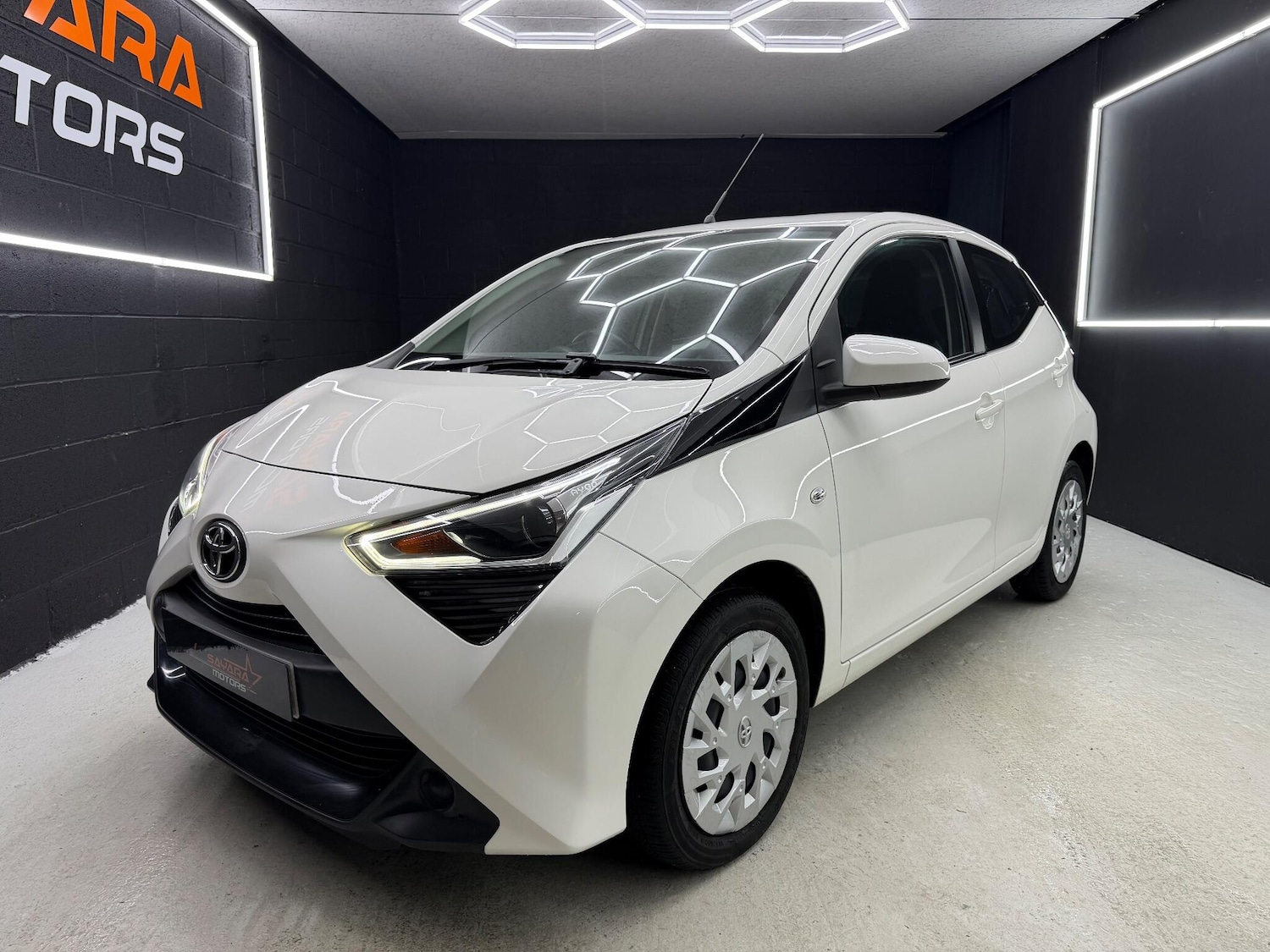Used Toyota AYGO 2018 for sale - 76887305: Photo 8