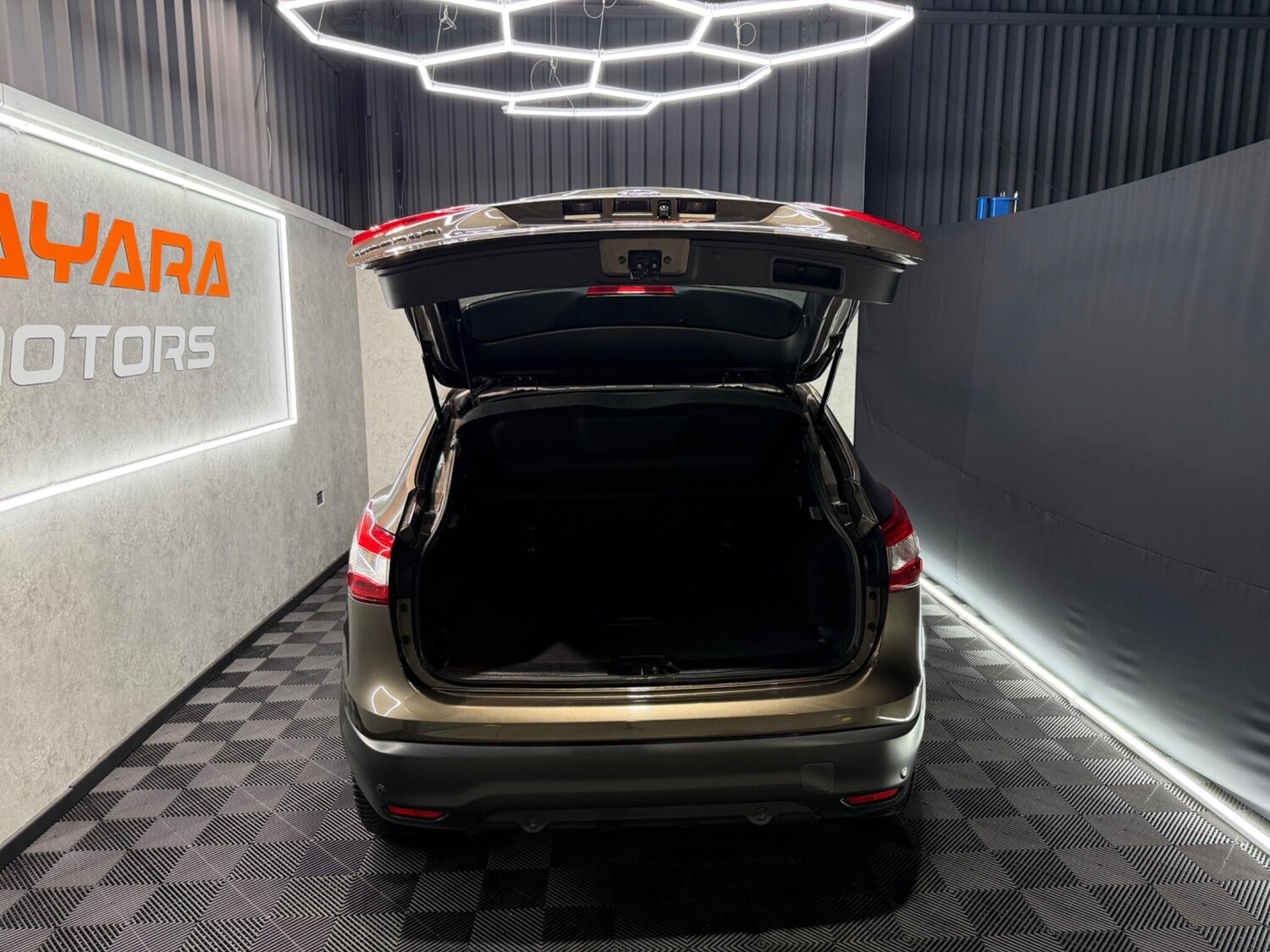 Used Nissan Qashqai for sale - 77484079: Photo 16