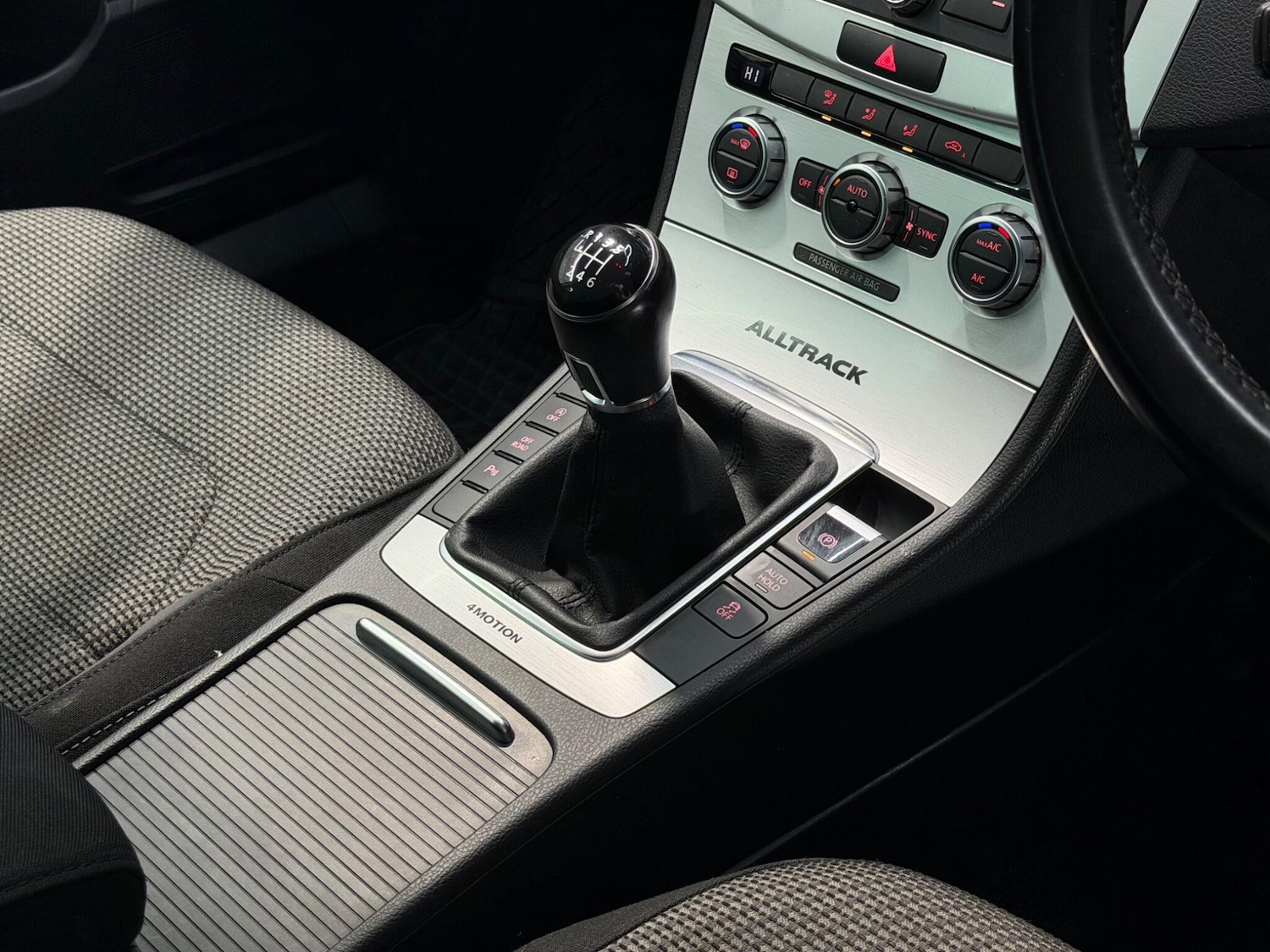 Used Volkswagen Passat 2013 for sale - 77400747: Photo 24