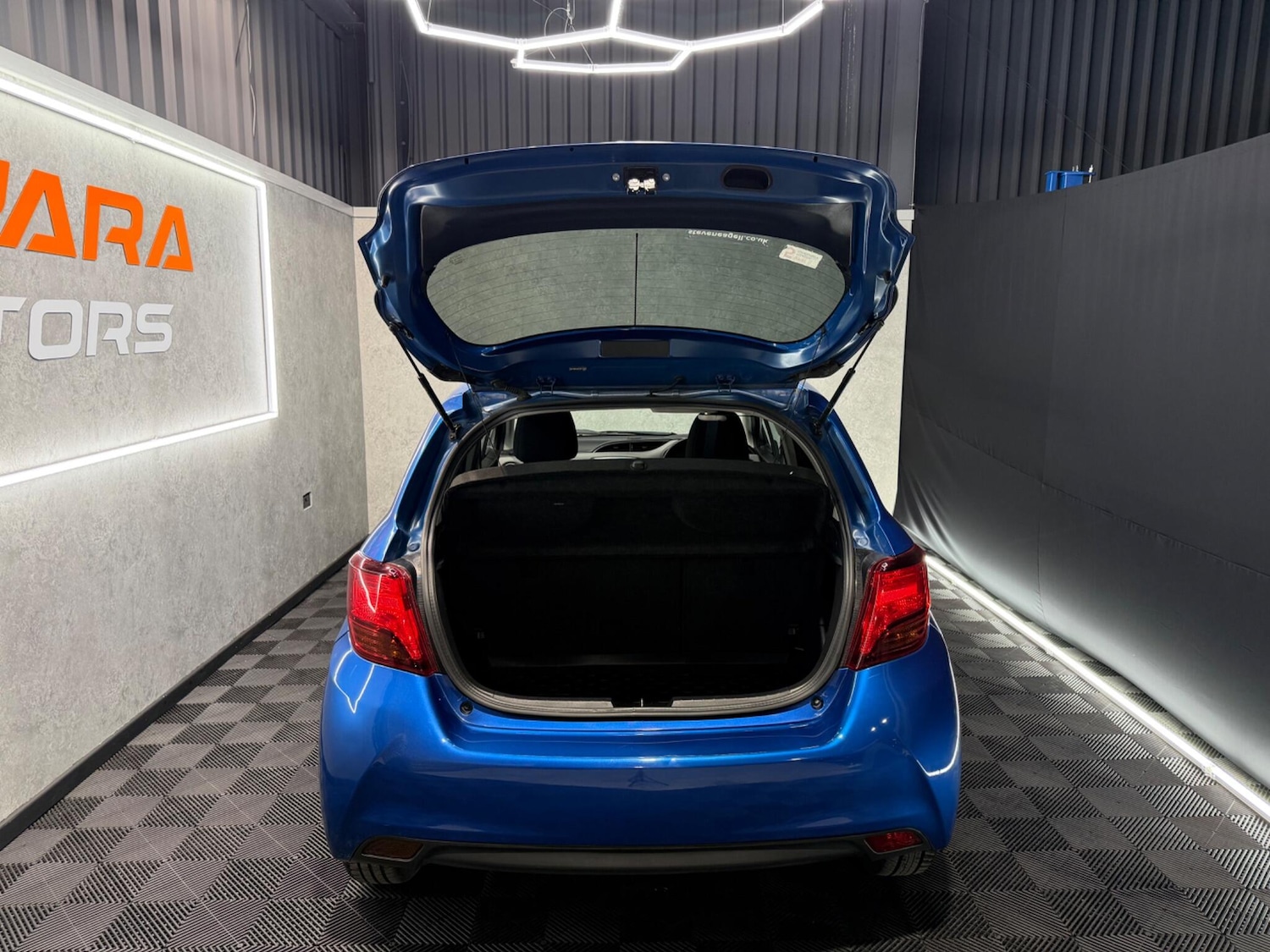 Used Toyota Yaris 2016 for sale - 77345269: Photo 15