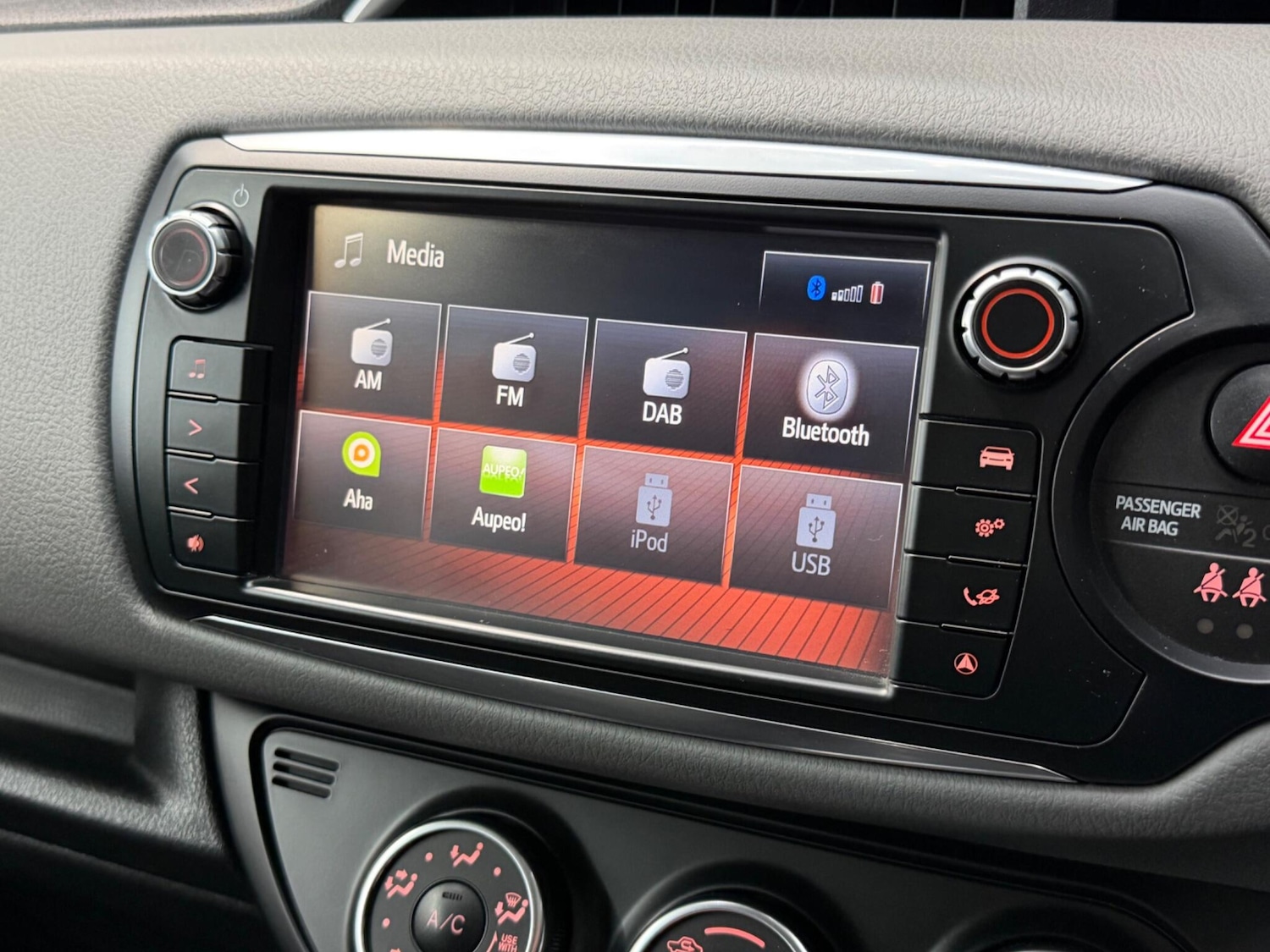 Used Toyota Yaris 2016 for sale - 77345269: Photo 22