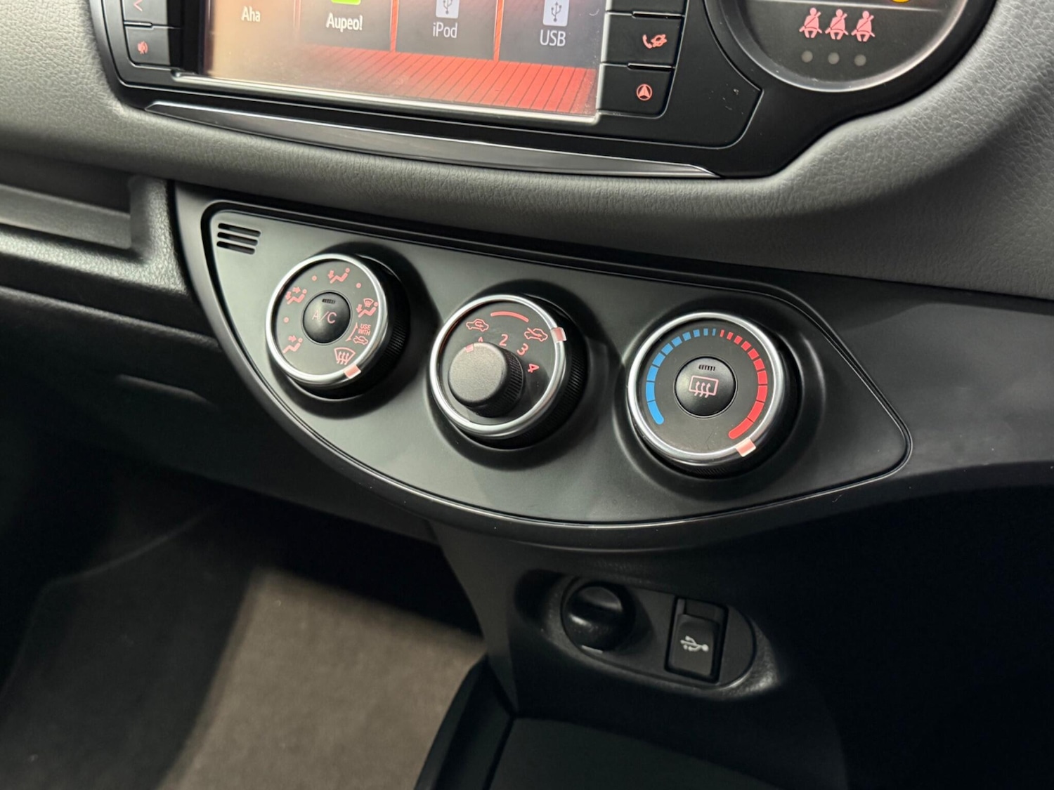 Used Toyota Yaris 2016 for sale - 77345269: Photo 26