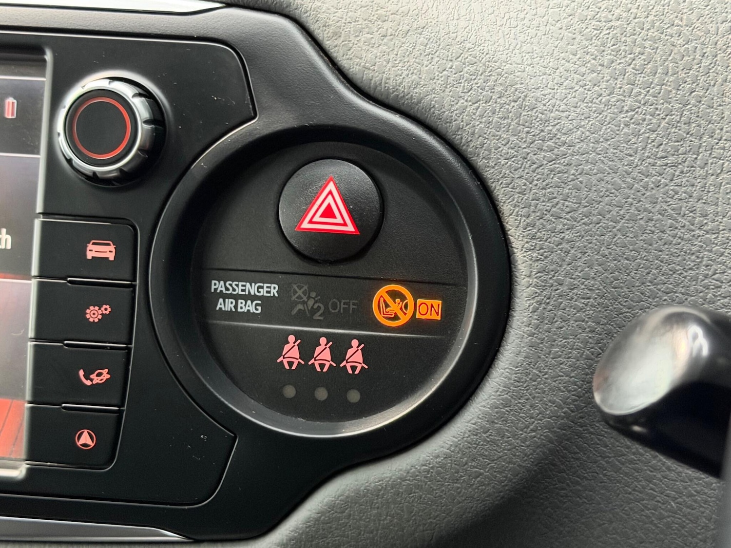 Used Toyota Yaris 2016 for sale - 77345269: Photo 27